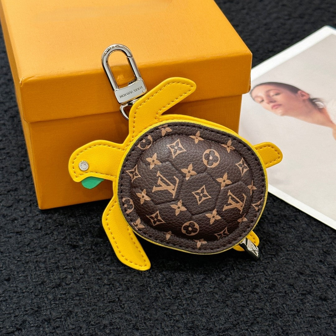 Louis Vuitton ---Keyholder