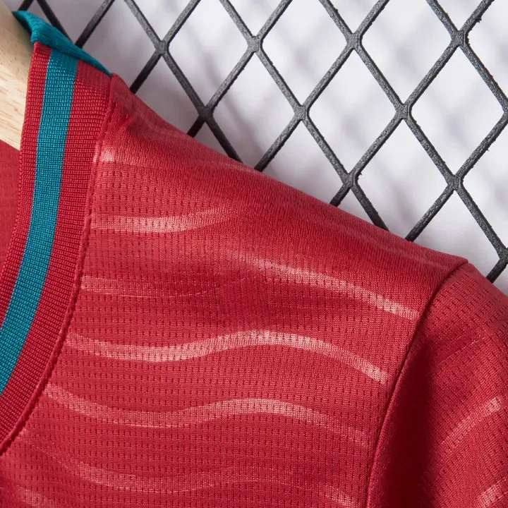 Women's Portugal 2026 Home Cropped Jersey