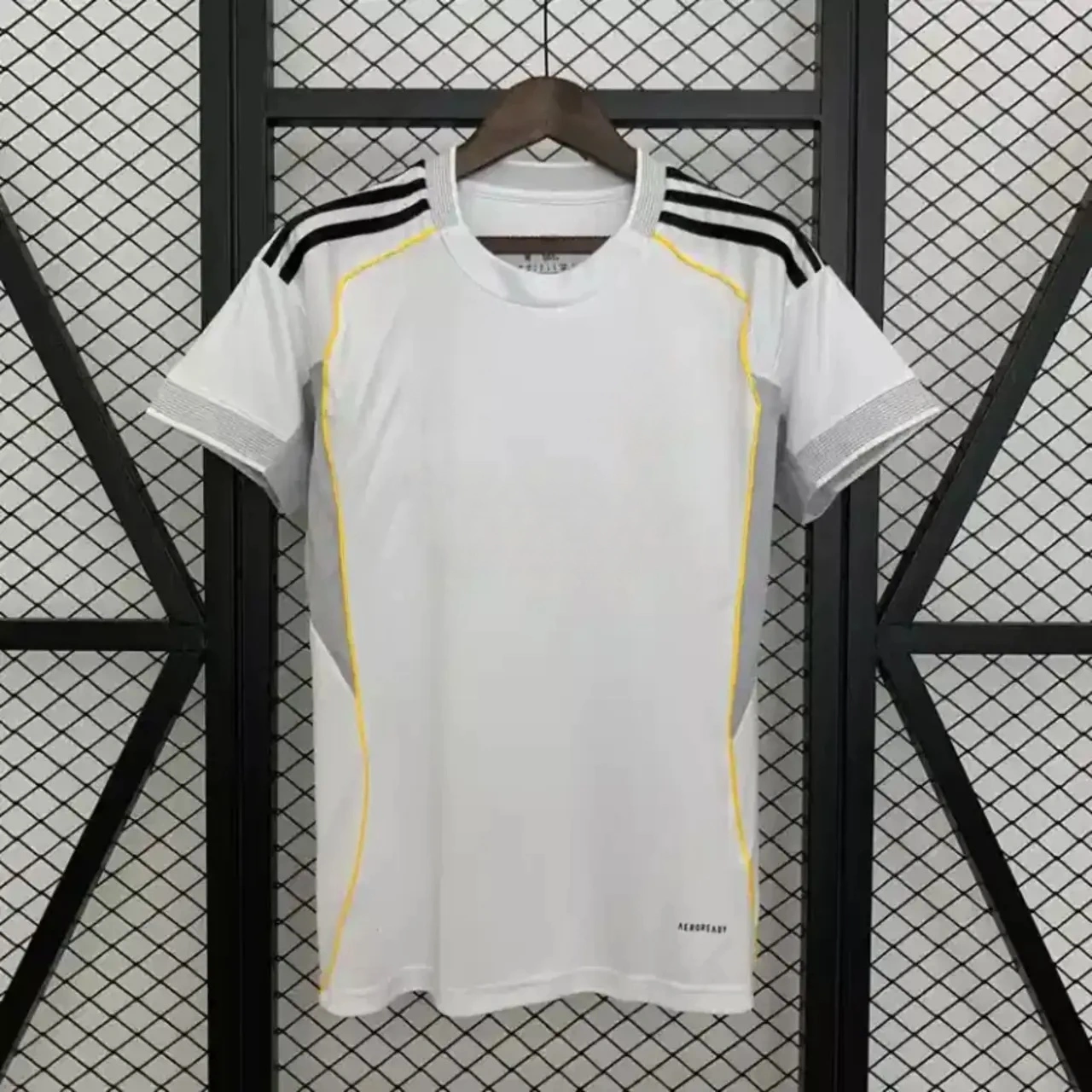 Real Madrid 25-26 Urban Purist Throwback White Jersey - Fans Version-CKK-1