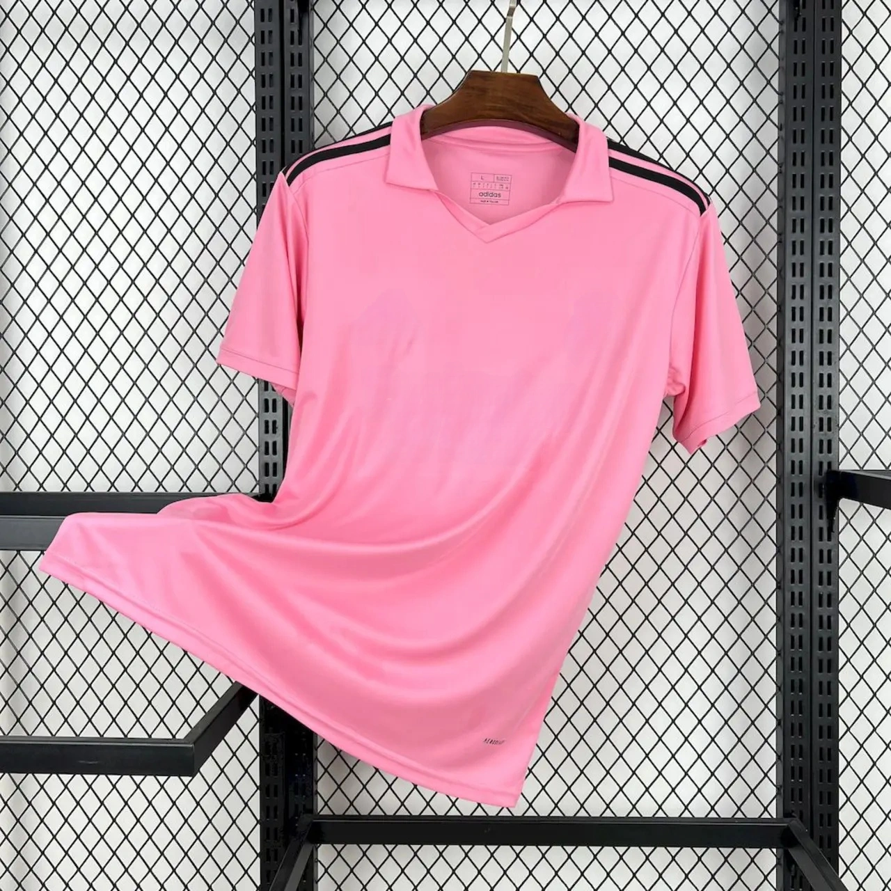 Real Madrid 2025-26 Pink Special Edition Jersey - Fans Version-CKK-1