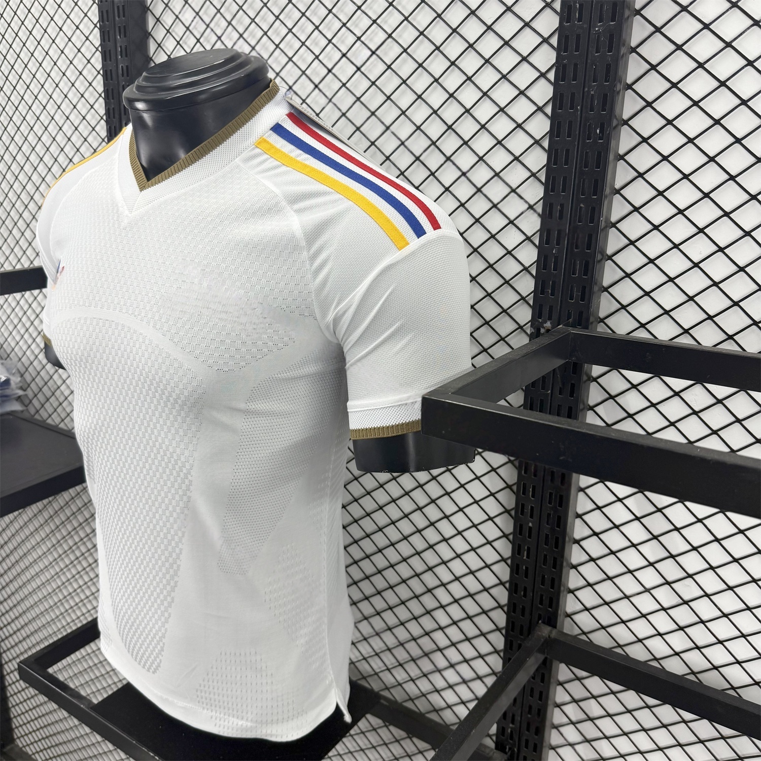 Venezuela football shirt collar detail