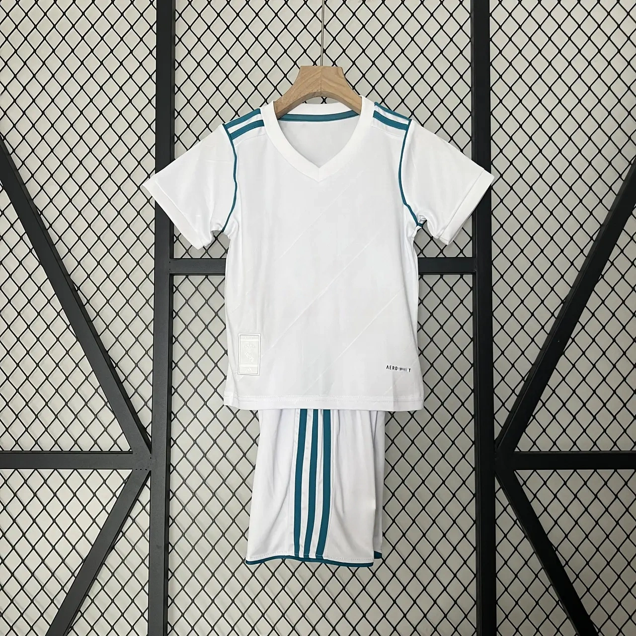 Retro Real Madrid 17-18 Home Stadium Kids Kit-CKK-1