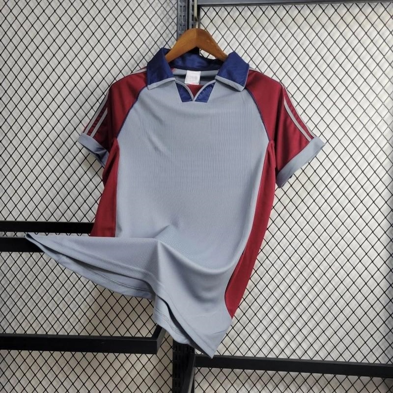 Retro Bayern Munich 1998-99 Third Jersey Front View