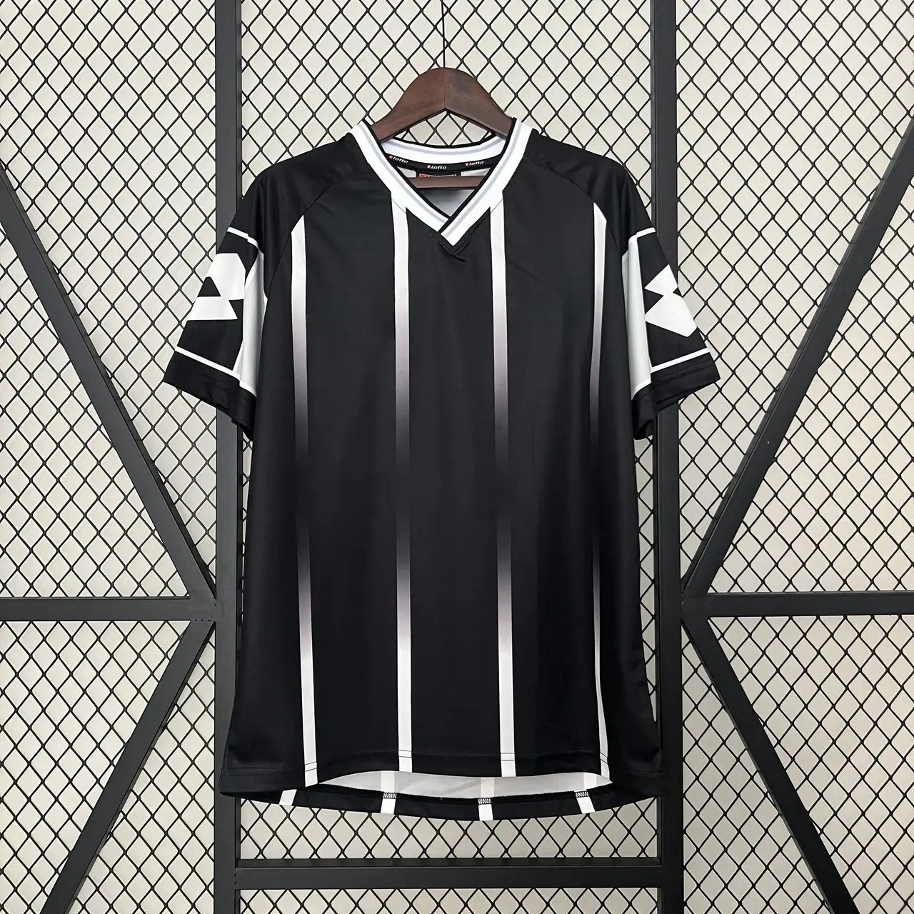 Retro Juventus 2000-01 Black Training Jersey-CKK-1