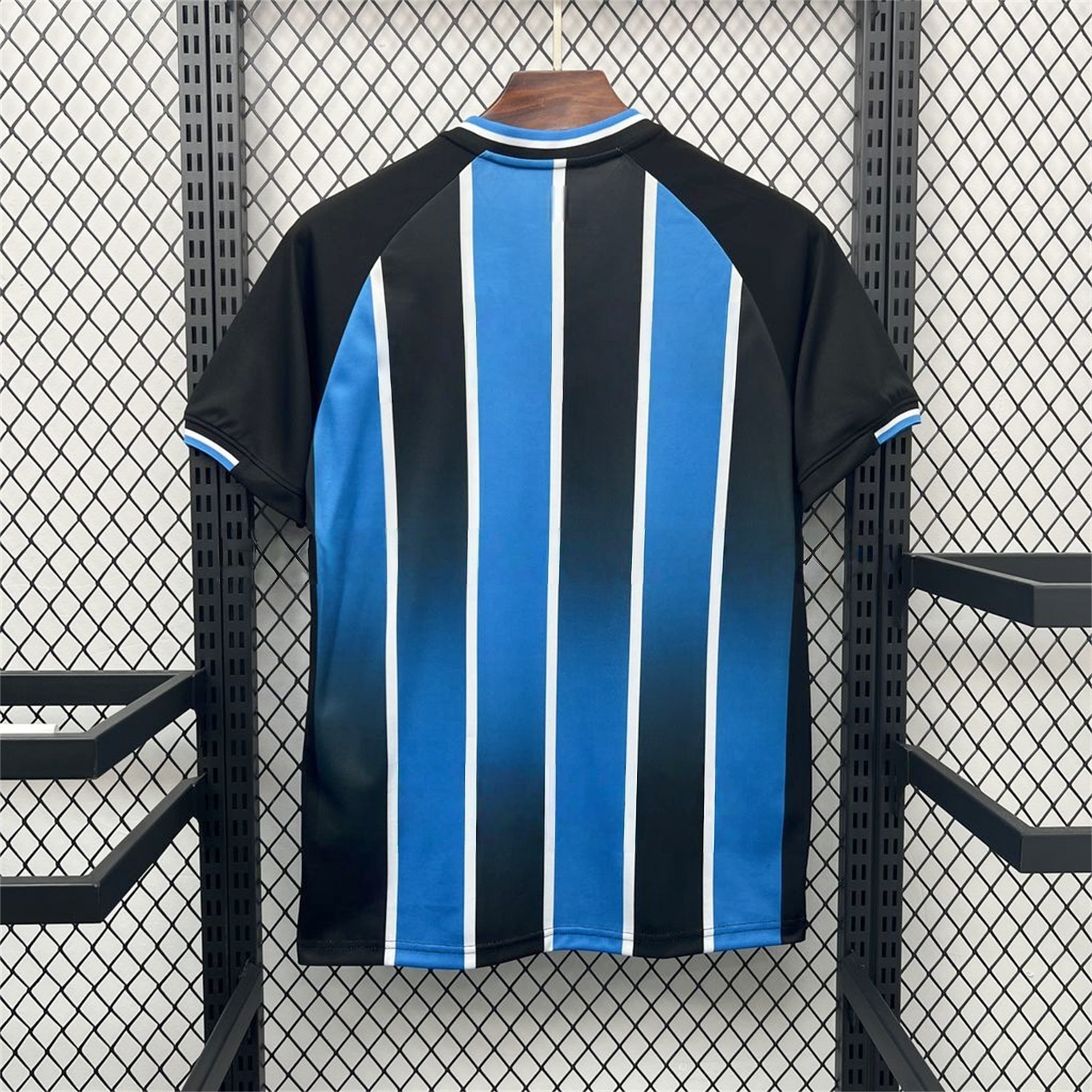 Grêmio 26-27 Home Unsponsored Jersey Front View
