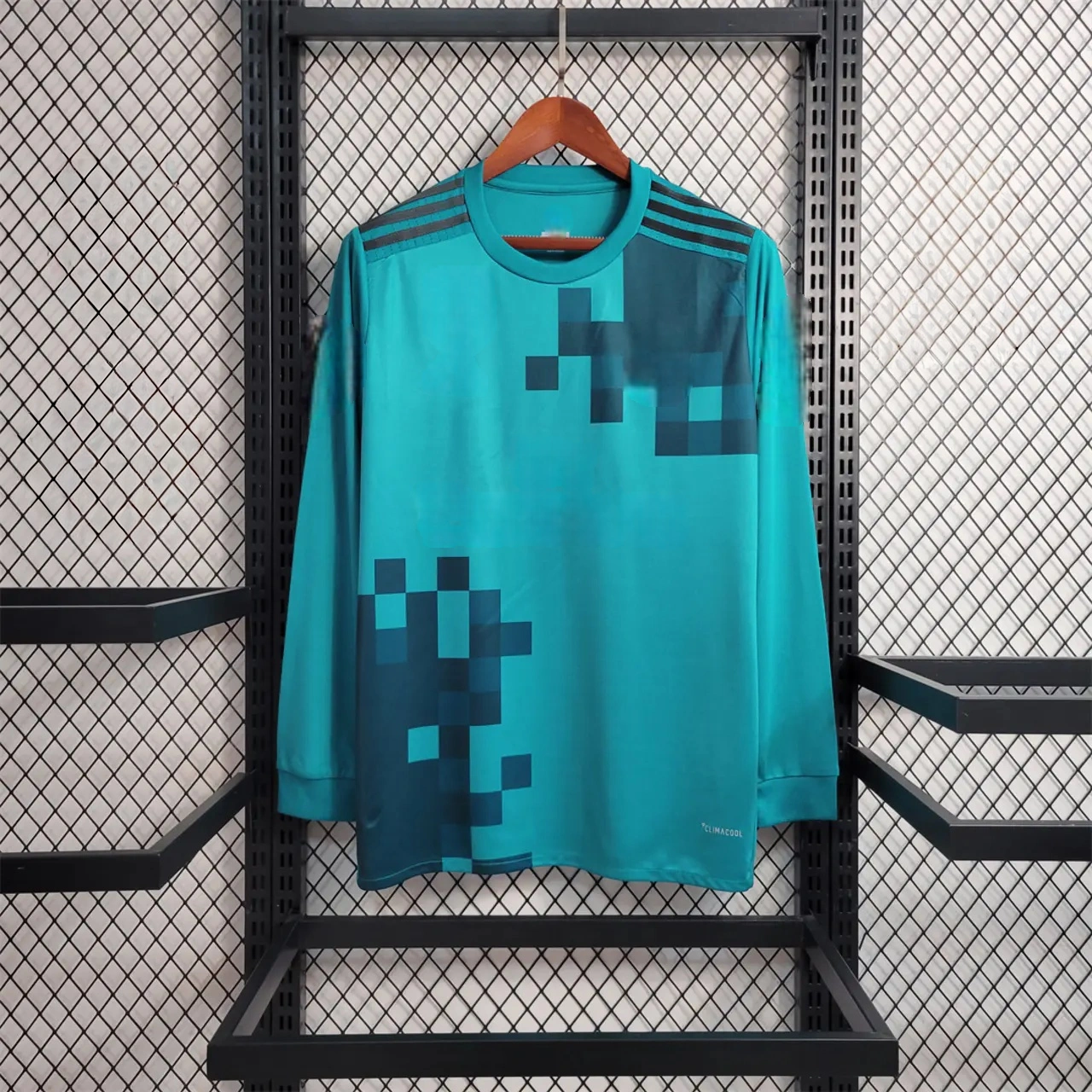 Retro Real Madrid 17-18 Third Long Sleeve Jersey-CKK-1