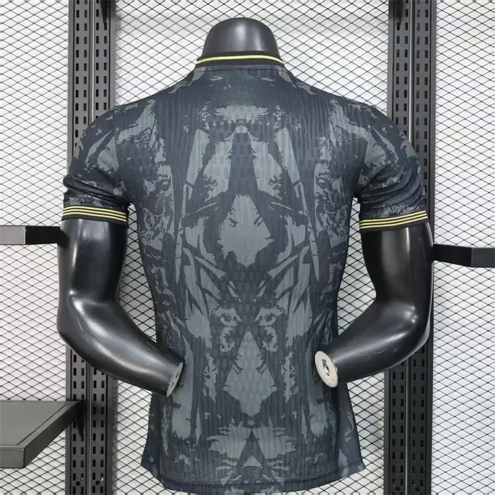 Portugal 2026 COMMA Black CR7 Special Jersey   Player Version