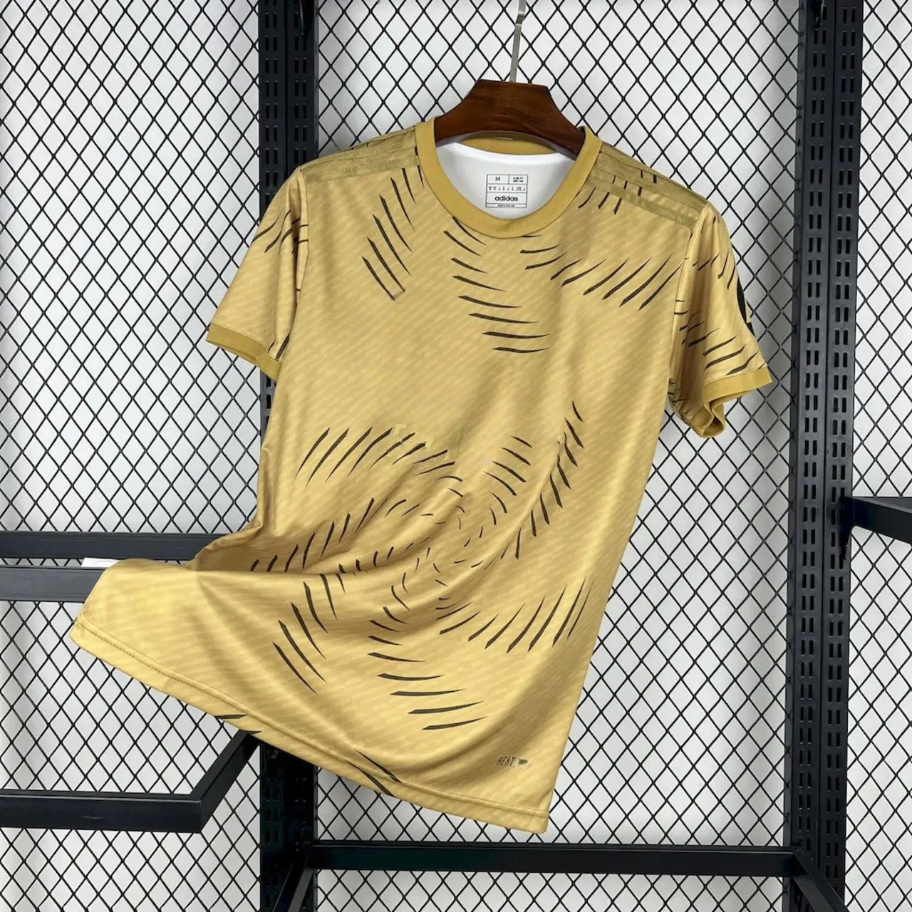 Real Madrid 25-26 Gold Swirl Training Jersey - Fans Version-CKK-1