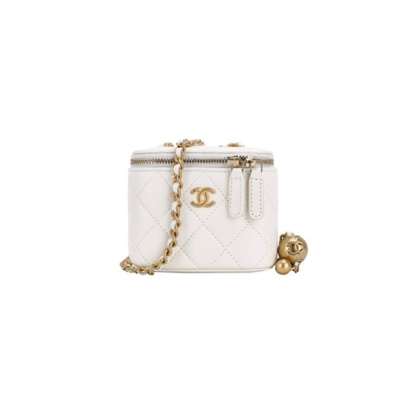 CHANEL Lambskin Quilted Pearl Crush Mini Vanity Case With Chain White