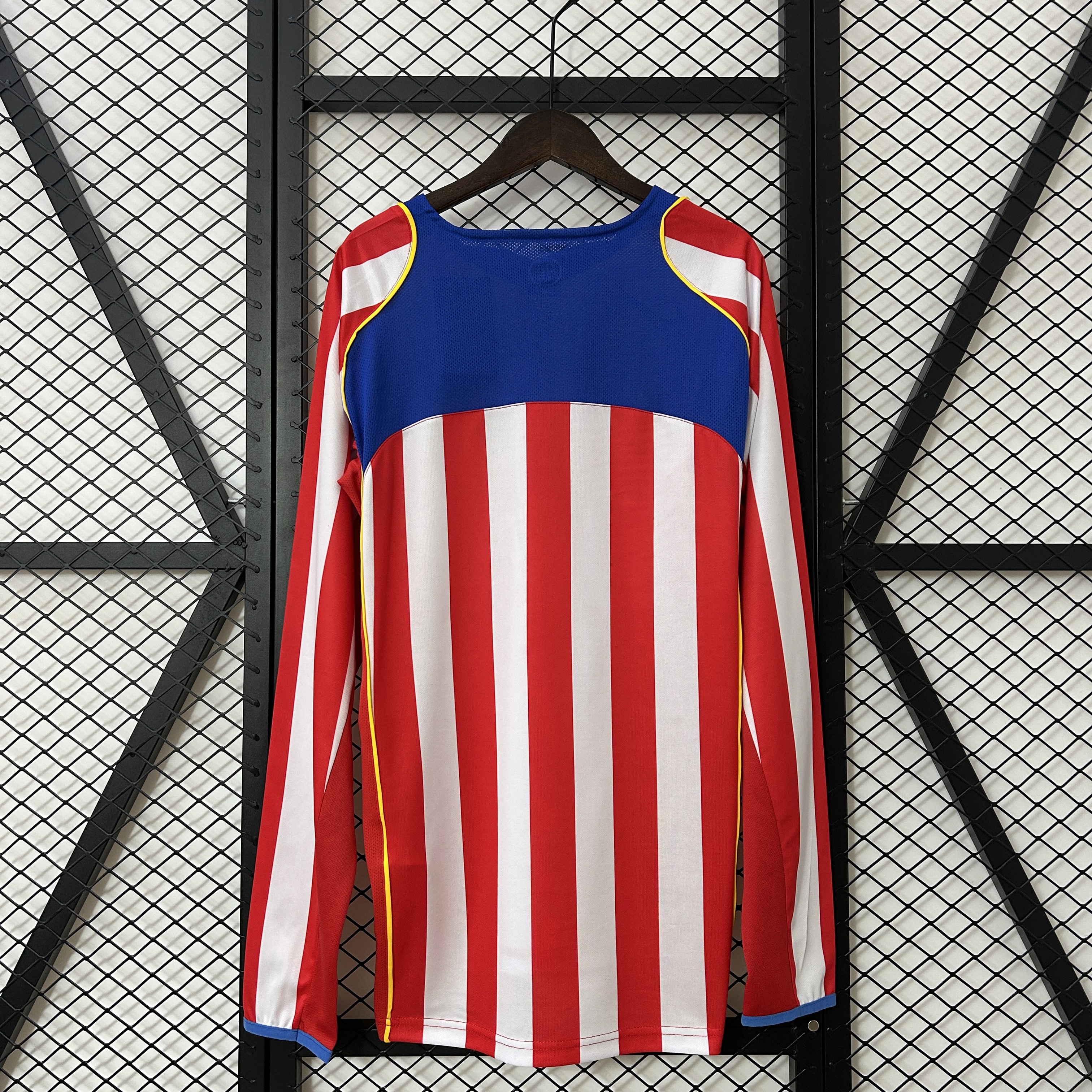 Retro Atletico Madrid 2004-05 Home Long Sleeves Jersey - S.p.i.d.e.r M.a.n-CKK-1