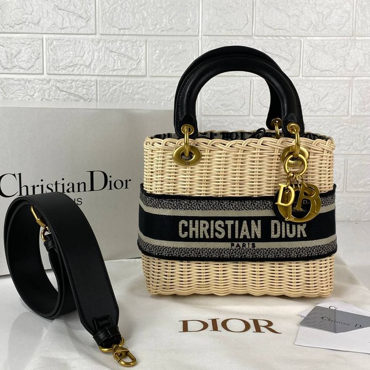 Christian Dior Medium Lady Dior Natural Wicker Bag in 2022 | Lady dior, Dior,  Leather