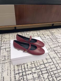Celine👞