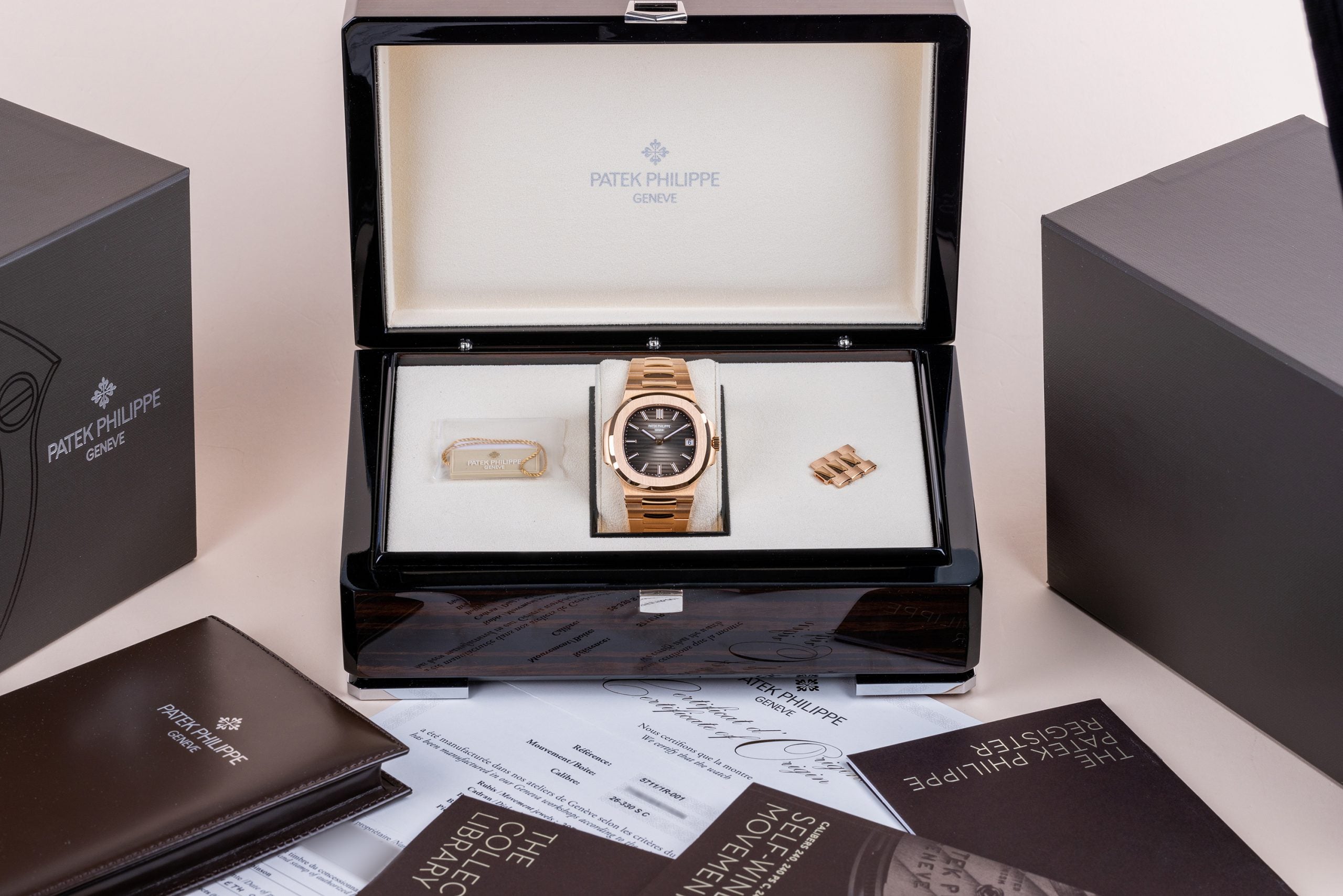 Unworn Patek Philippe Nautilus | REF. 5711-1R-001 | 18k Rose Gold | 20 –  Watch Collectors