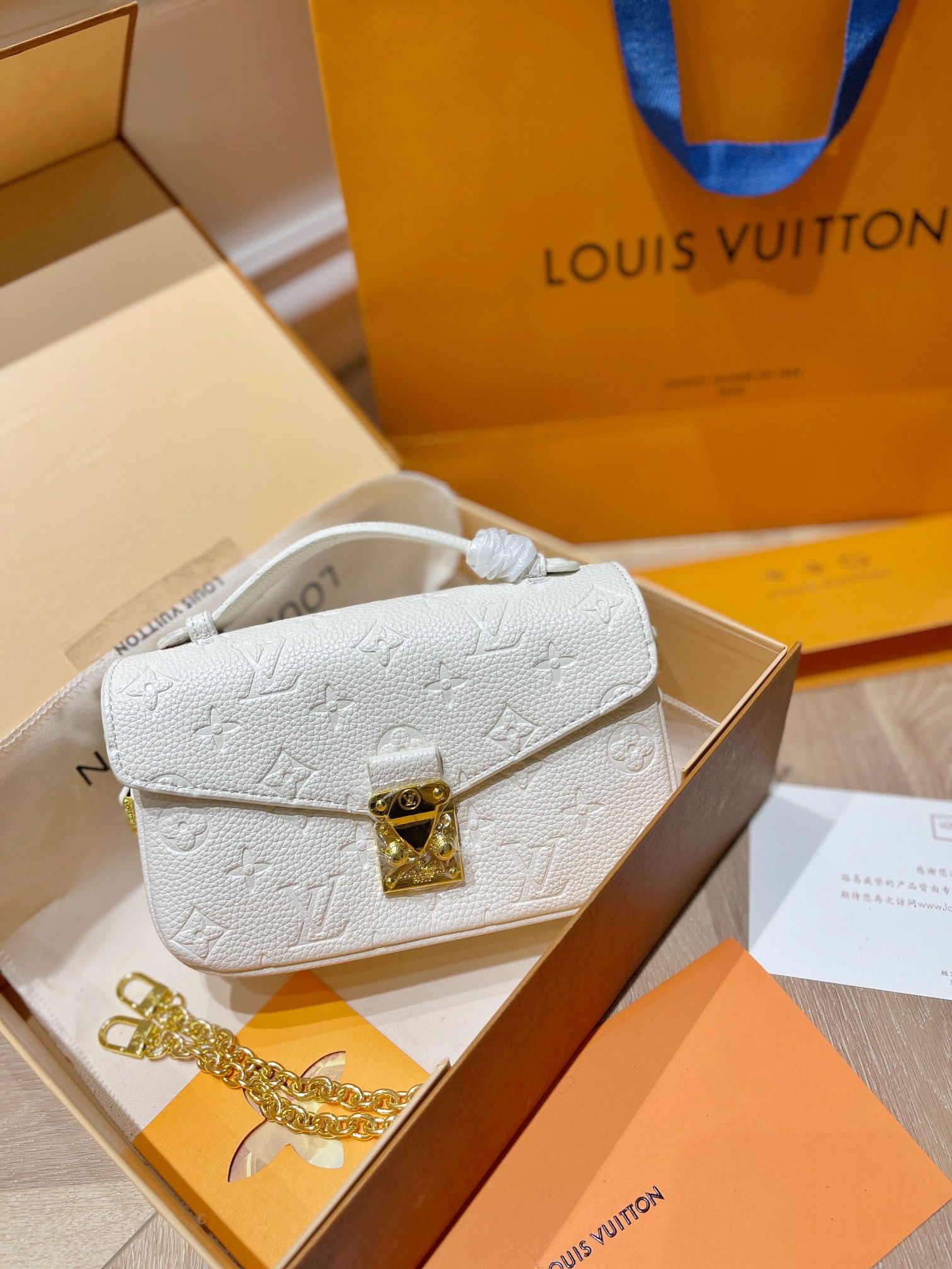 【直営店買付】Louis