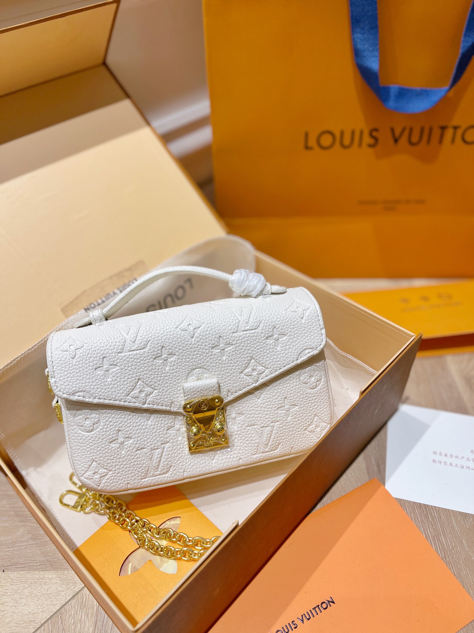 【直営店買付】Louis