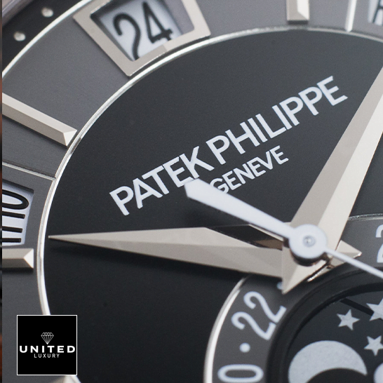 patek_hilippe_complications_automatic_grey_dial_5205G-010_hand_close_view