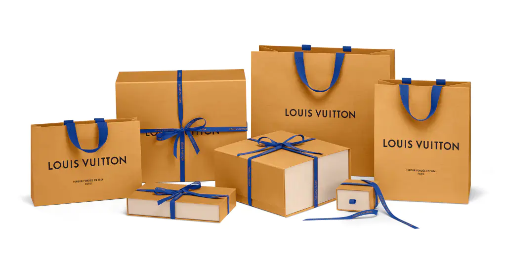 准备和棕色袋子说再见吧Louis Vuitton将启用全新购物袋及包装盒| 界面新闻