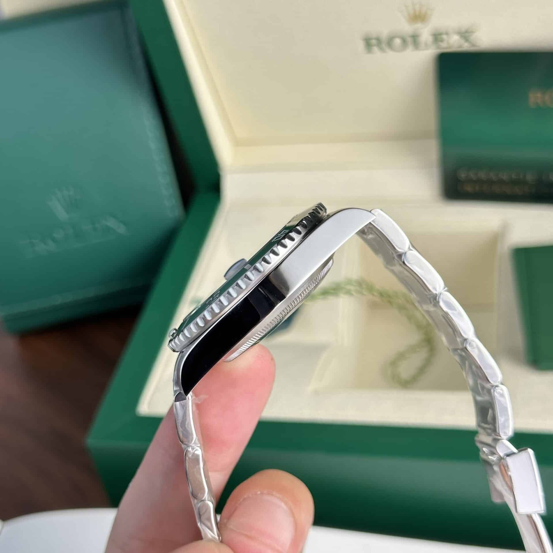 GYL Rolex Submariner Hulk 116610LV Green Dial Best Replica 40mm-GYL-GaiYalun