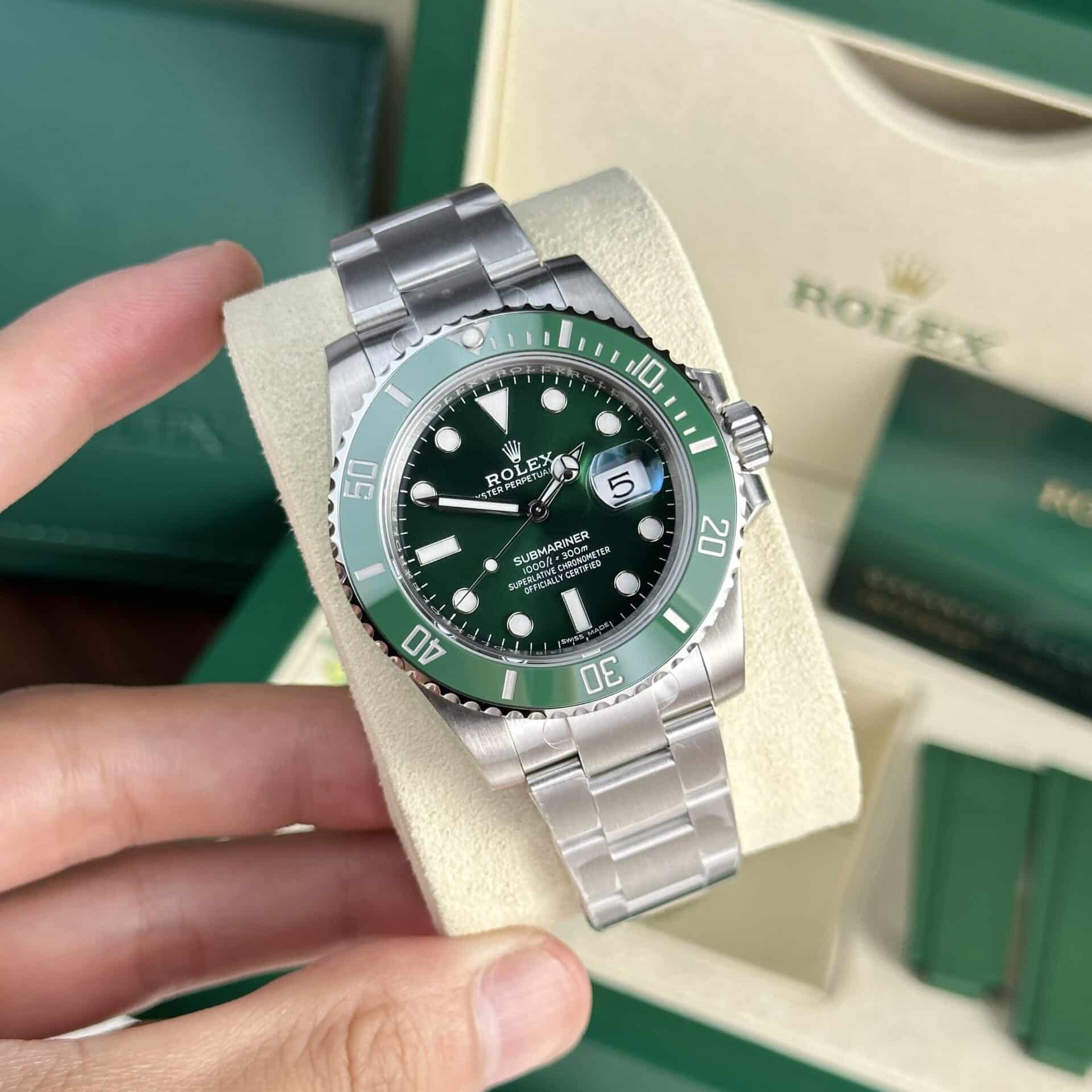 GYL Rolex Submariner Hulk 116610LV Green Dial Best Replica 40mm-GYL-GaiYalun