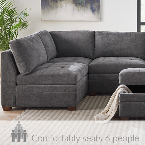 AMPLE SEATING FOR ENTERTAINING 