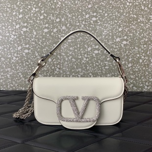 Valentino 👜