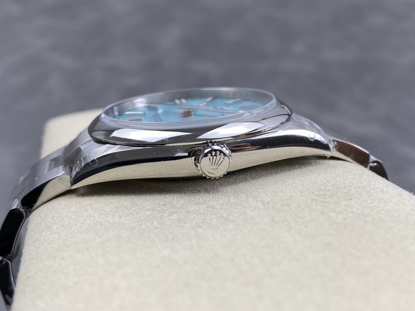 GYL Rolex Oyster Perpetual 41 124300 Turquoise Blue Dial Best Replica VSF-GYL-GaiYalun