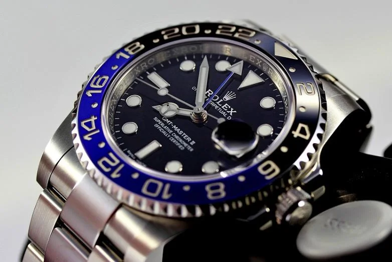 A Closer Look at the Rolex Batman Watch | WatchShopping.com