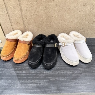 Chloe👞