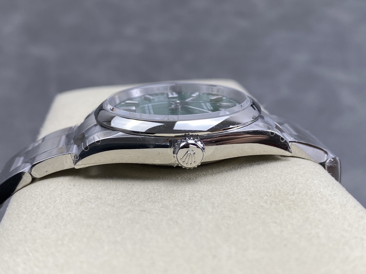 GYL Rolex Oyster Perpetual 41 124300-0005 Green Dial Best Replica VS Factory-GYL-GaiYalun