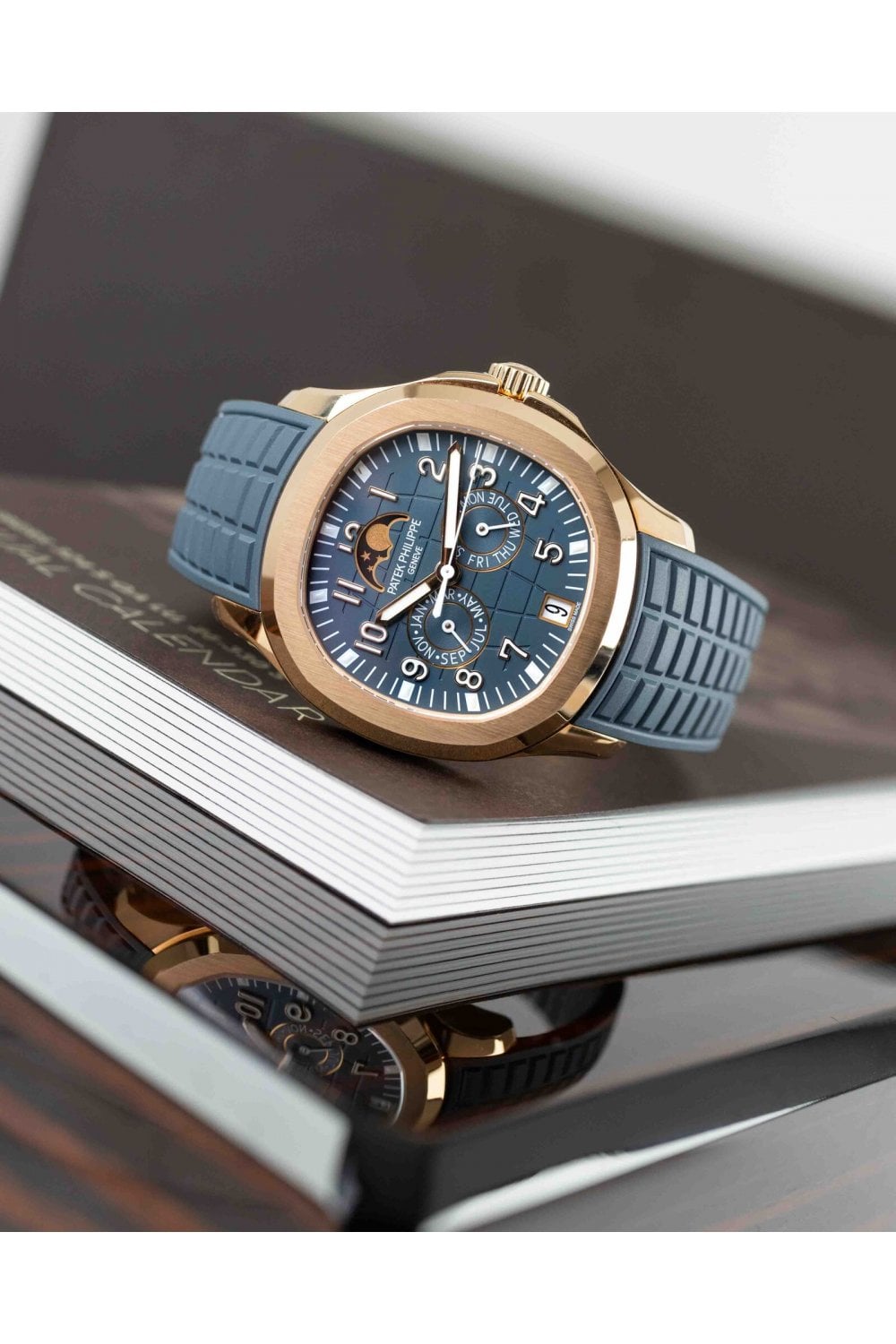 Patek Philippe Aquanaut 5261r-001 2023 - Buy from Watchtrader & Co UK