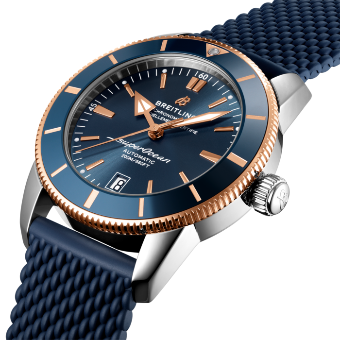 Inspired by the original Superocean from the 1950s, the Superocean Heritage combines iconic design features with a modern touch. Sporty and elegant, the Superocean Heritage is a true embodiment of style at sea.
Featuring the iconic triangular-shaped hands as well as a unidirectional bezel with a polished ceramic ring, the Superocean Heritage is an elegant looking diver’s watch. Available in a variety of sizes and materials including stainless steel and 18k red gold, the Superocean Heritage B20 Automatic features a range of black, blue or green dials. Offered either with a matching mesh bracelet, or a “mesh-styled” rubber strap fitting a folding buckle, this Superocean Heritage is powered by the Breitling Manufacture Caliber B20, a COSC-certified chronometer based on the Tudor Caliber MT5612.