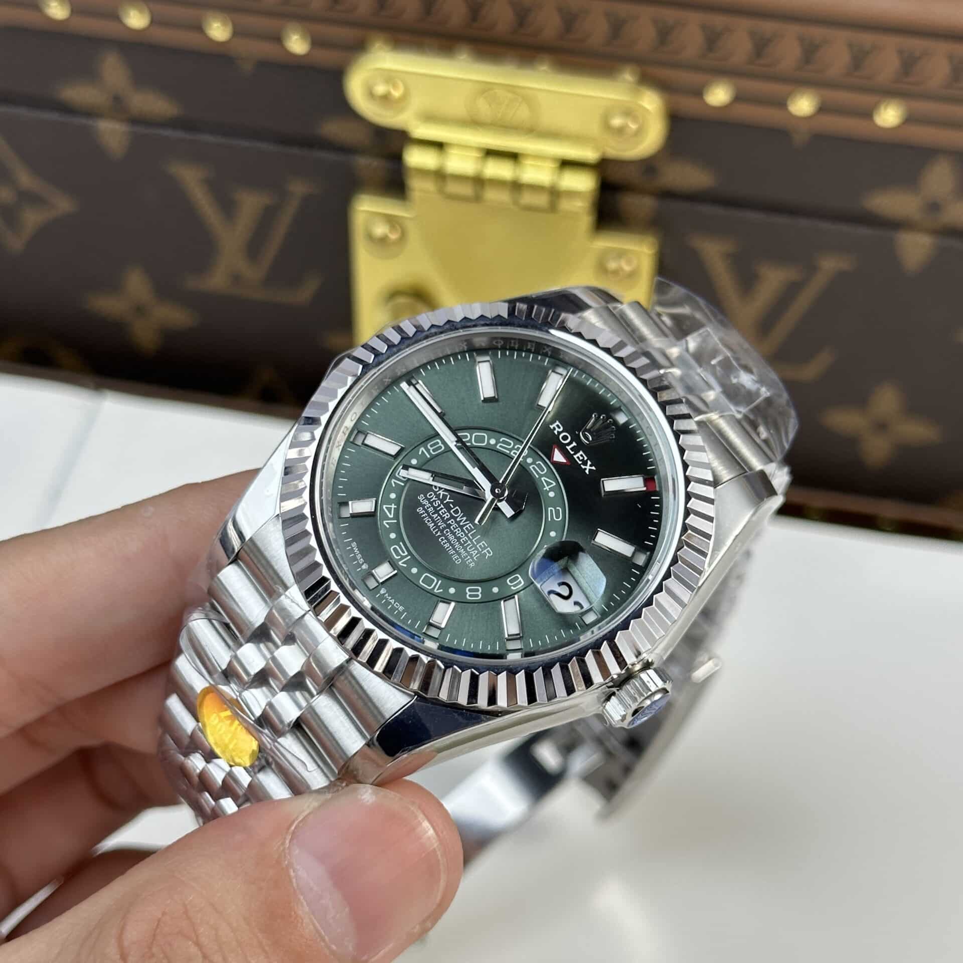 GYL Rolex Sky-Dweller 326934 Green Mint Dial Jubilee Bracelet Best Replica 42mm-GYL-GaiYalun