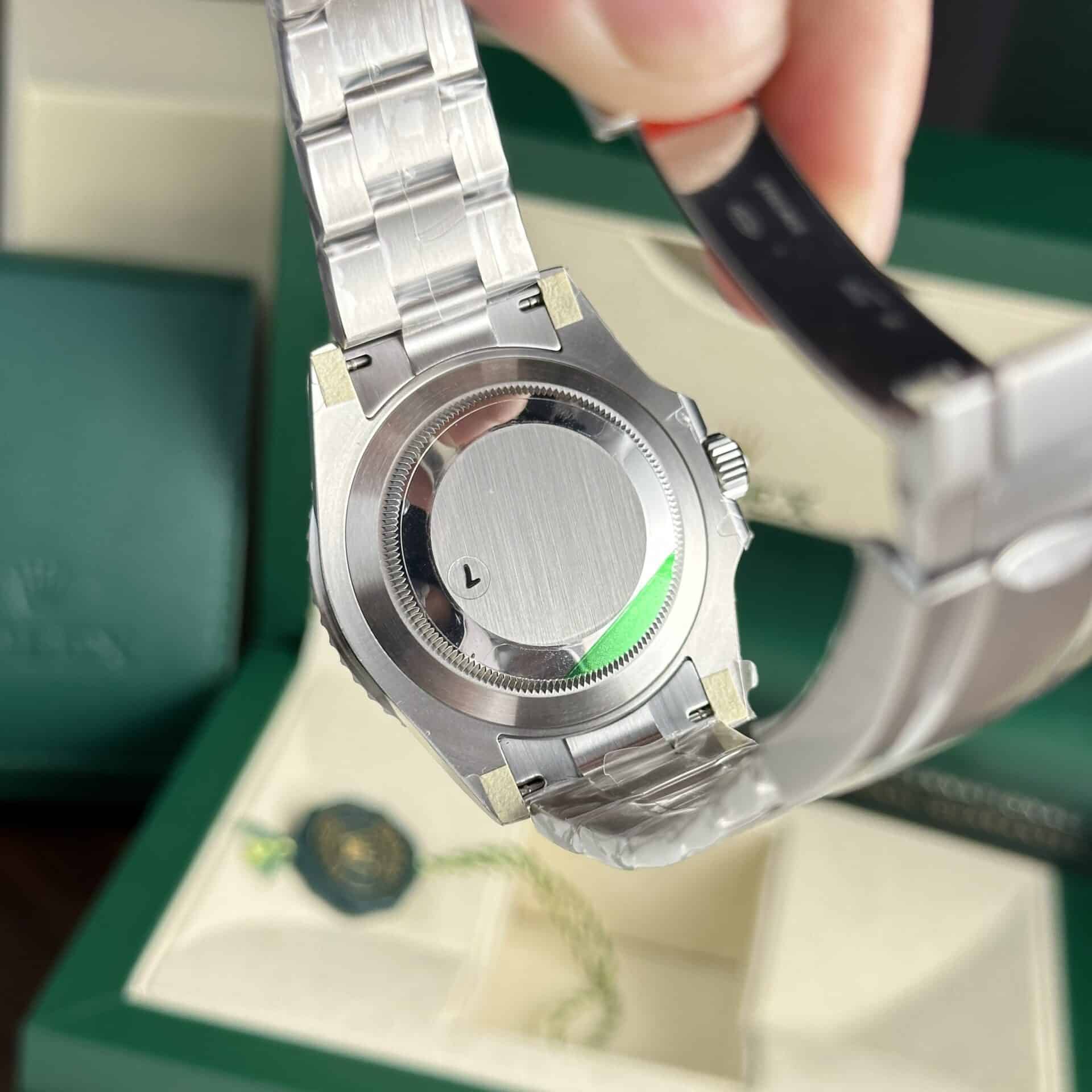 GYL Rolex Submariner Hulk 116610LV Green Dial Best Replica 40mm-GYL-GaiYalun